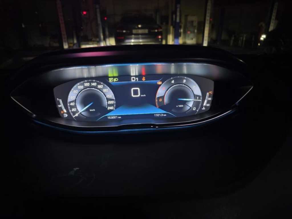 Peugeot 5008 - Vista 9