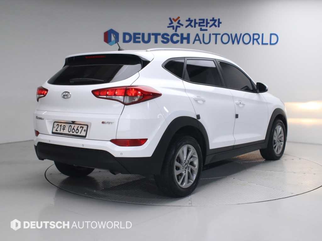 HYUNDAI Tucson - Vista 2