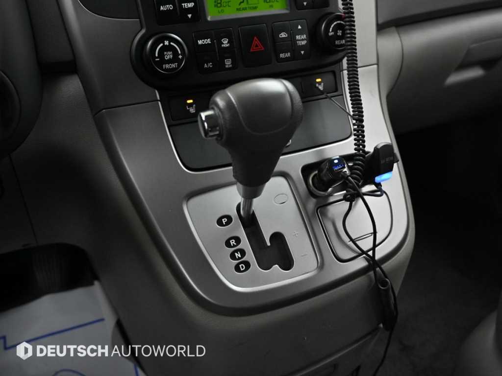 KIA Carnival - Vista 9