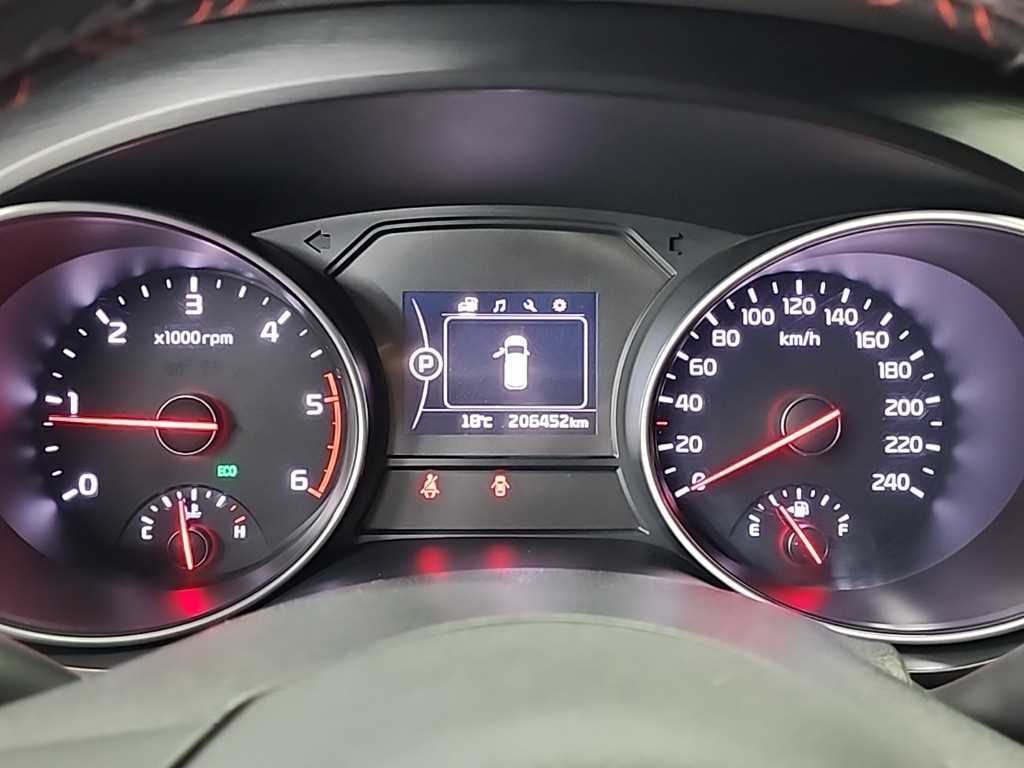 KIA Carnival - Vista 6