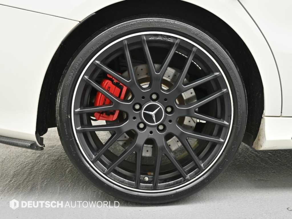 Mercedes Benz CLA Class - Vista 5
