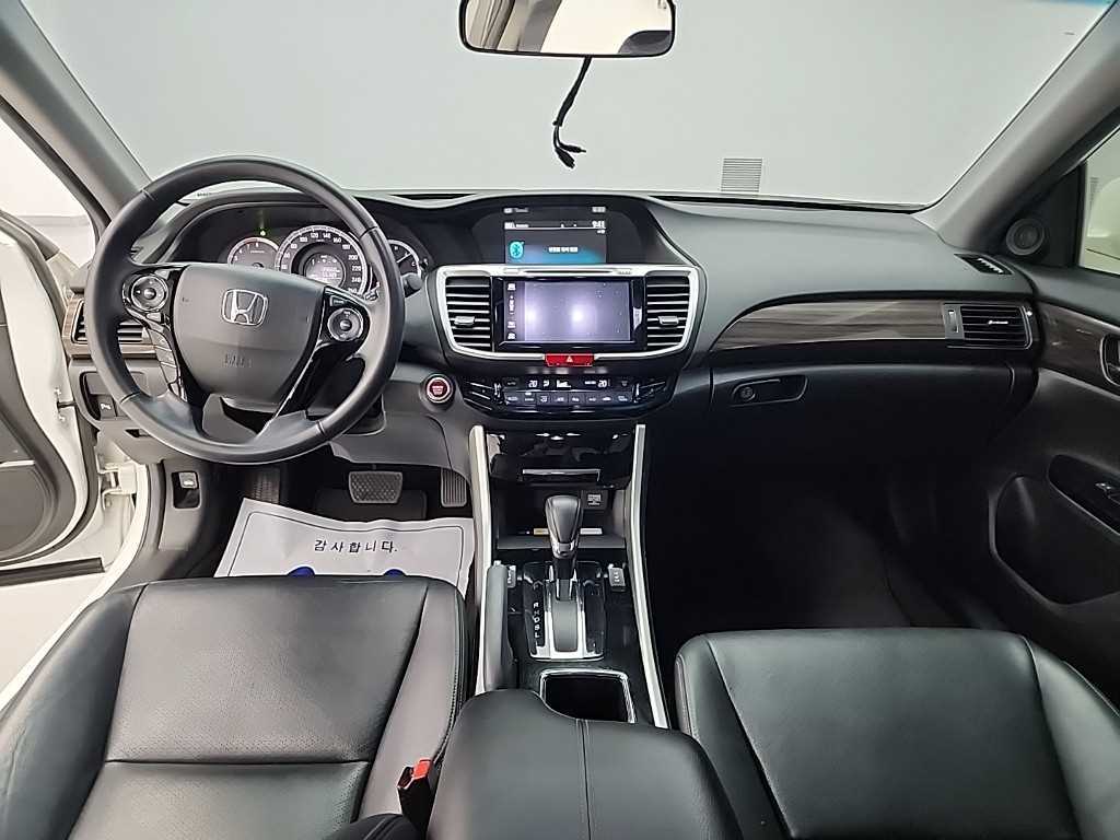 Honda Accord - Vista 7