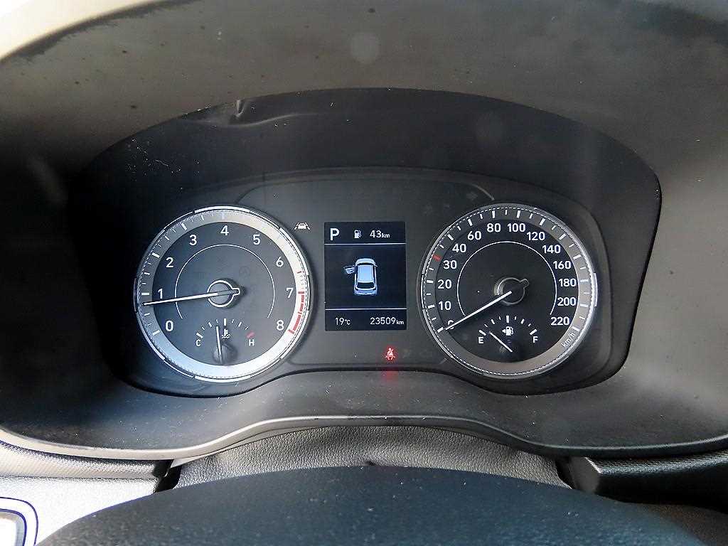 HYUNDAI Venue - Vista 9