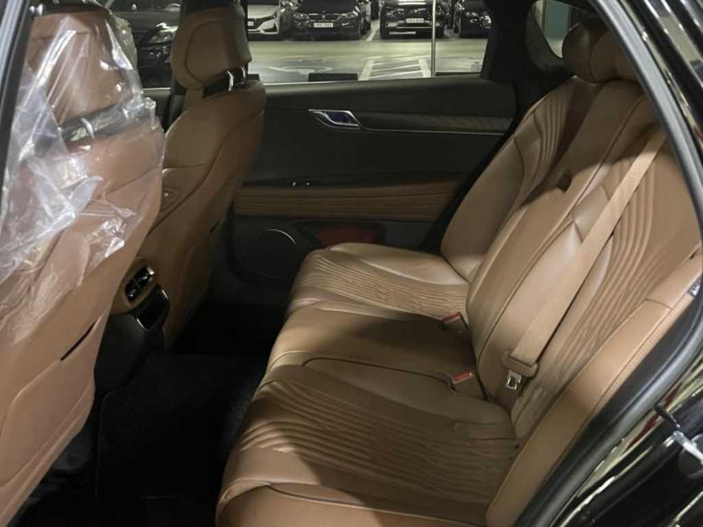 Genesis G80 - Vista 8