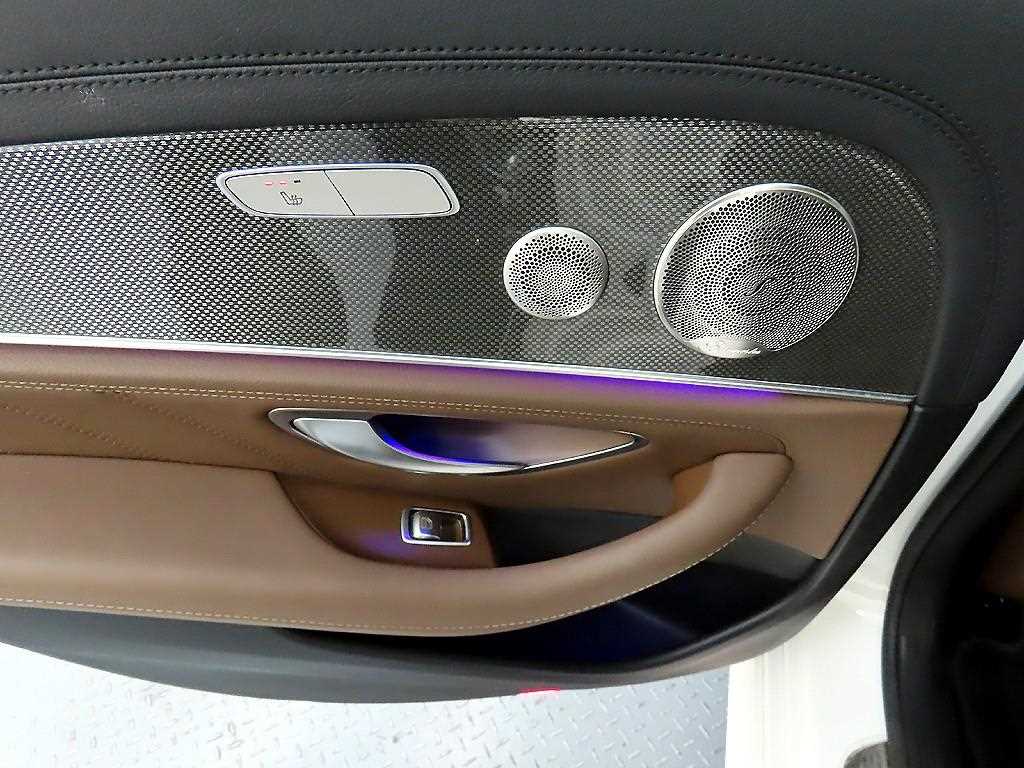 Mercedes Benz E class - Vista 12