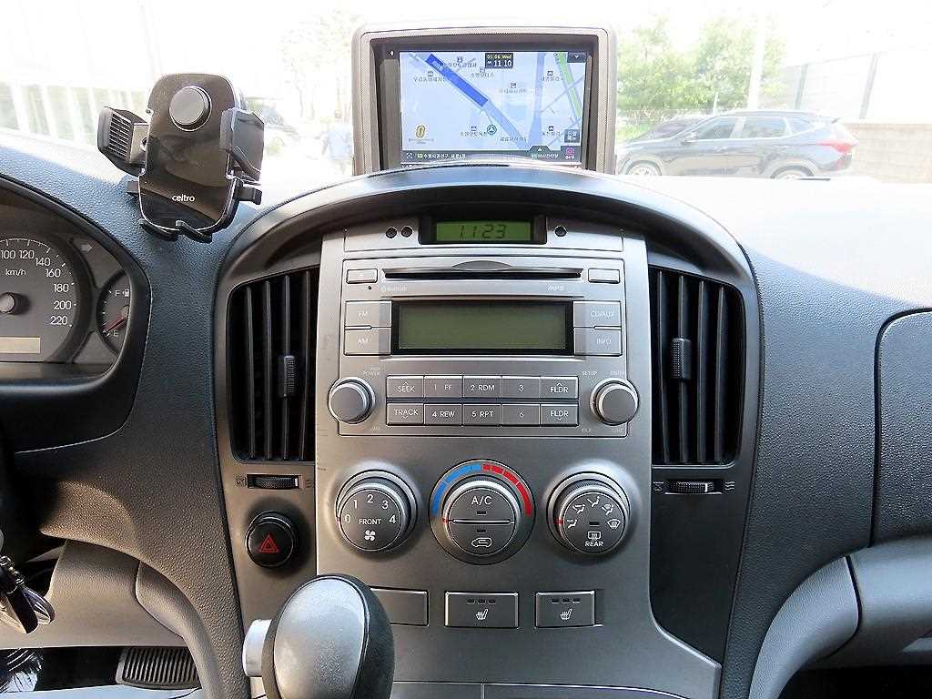 HYUNDAI Starex 2015 Blanco - Importación desde Corea - HF Imports Iquique - Foto 13