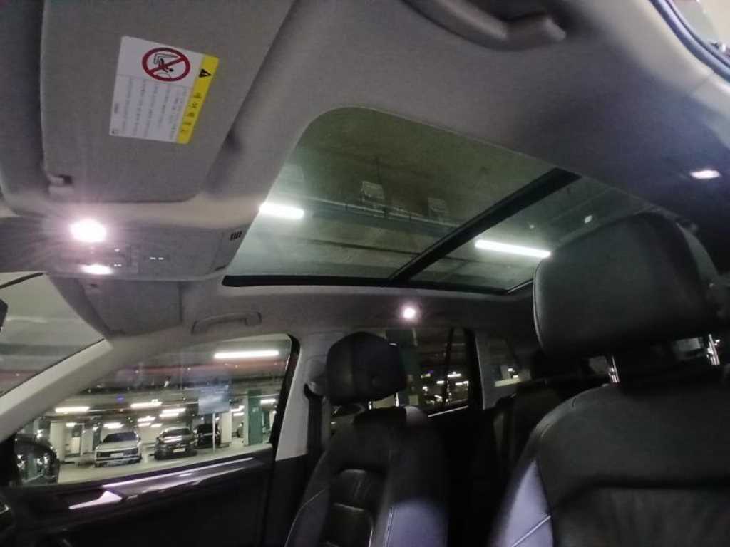 Volkswagen Tiguan - Vista 11