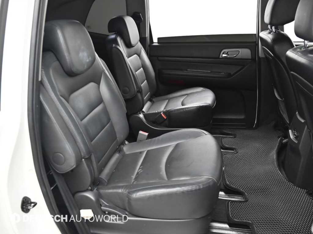 Ssangyong Korando - Vista 12