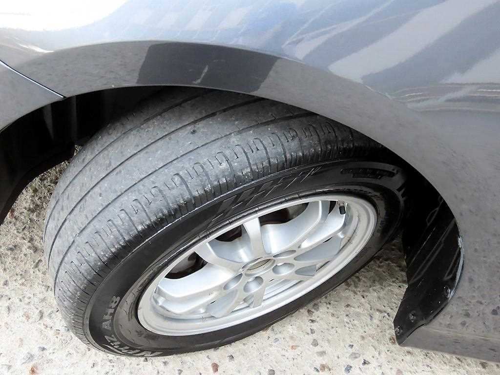 Toyota Prius 2019 Gris - Importación desde Corea - HF Imports Iquique - Foto 19
