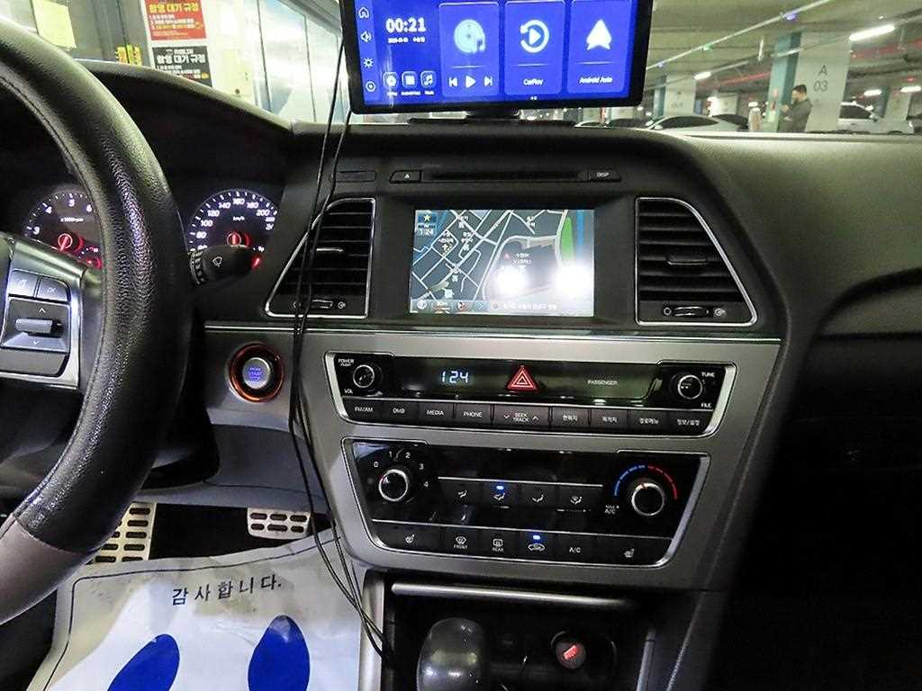 HYUNDAI Sonata - Vista 11