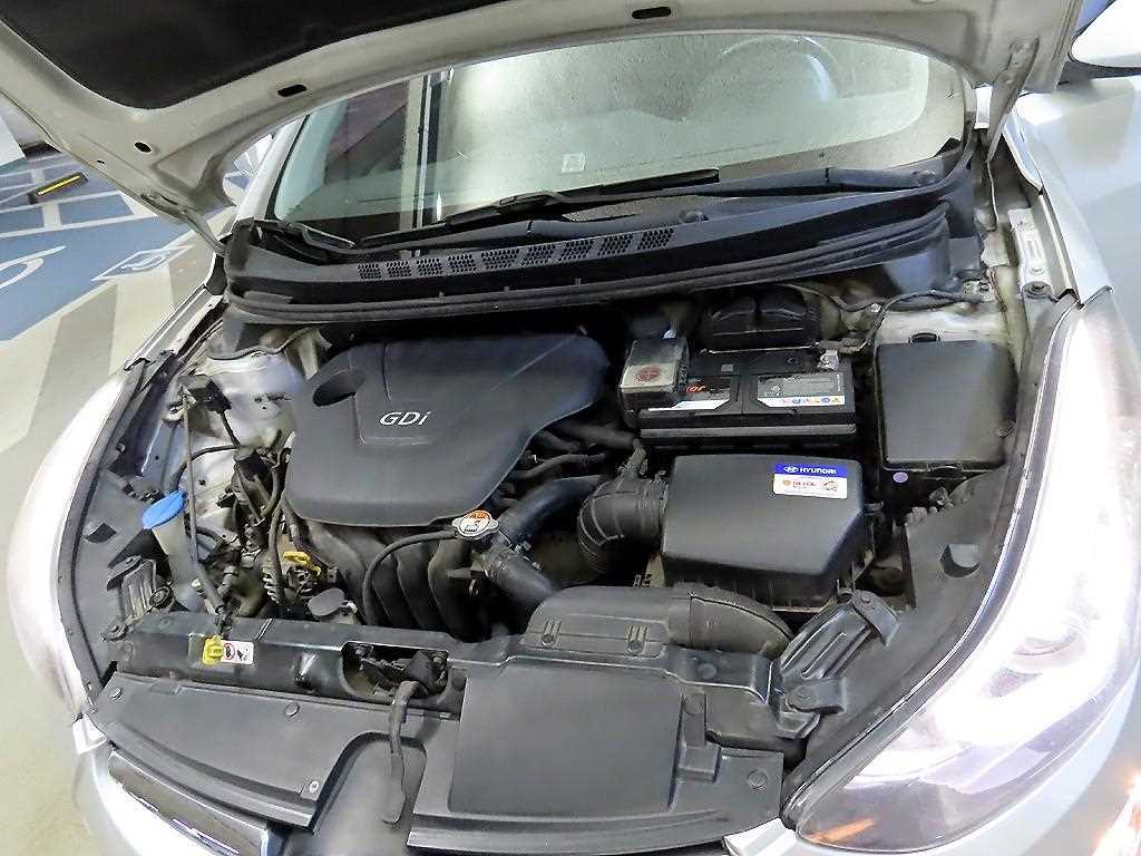 HYUNDAI Avante 2014 Gris - Importación desde Corea - HF Imports Iquique - Foto 18