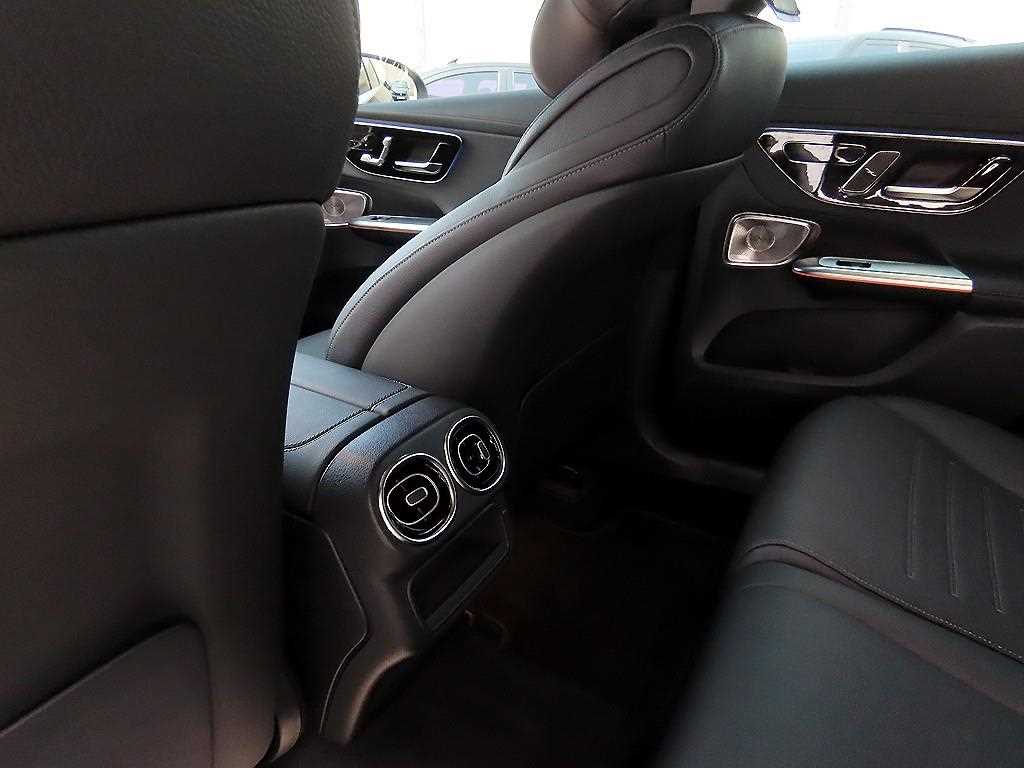 Mercedes Benz GLC Class 2023 Negro - Importación desde Corea - HF Imports Iquique - Foto 15