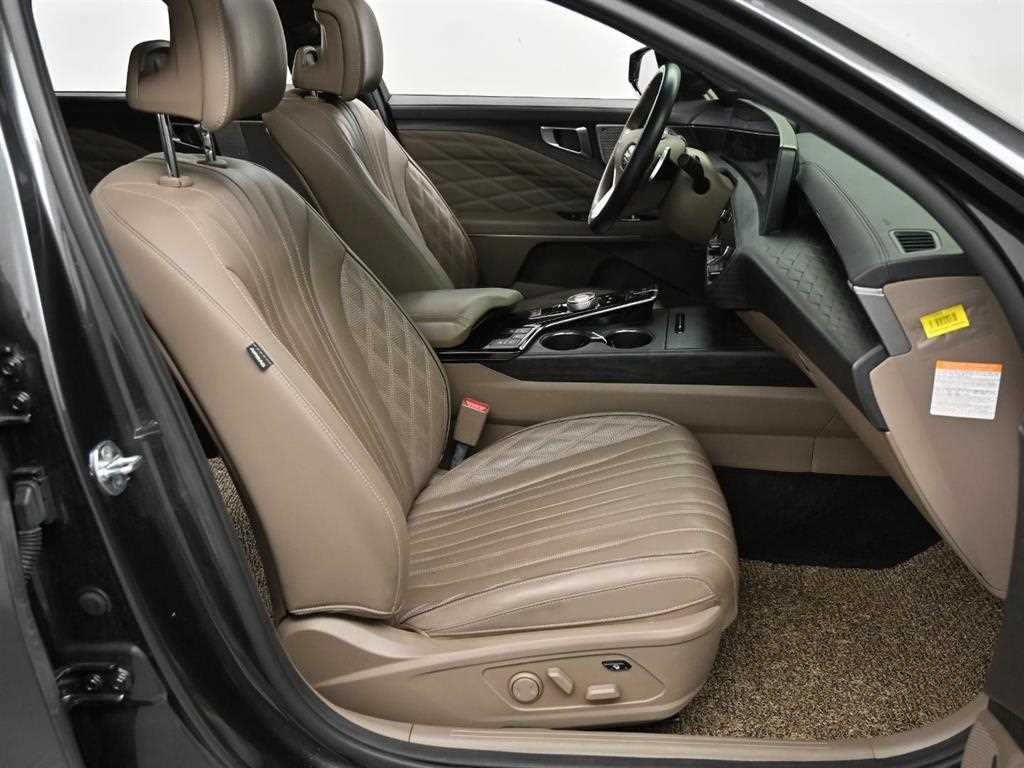 KIA K8 - Vista 10