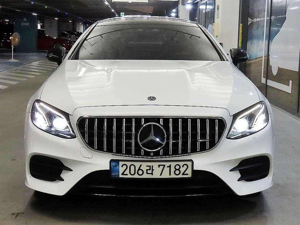 Mercedes Benz E class - Vista 2