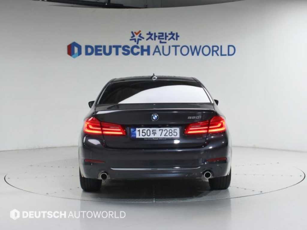 BMW 5 Series - Vista 4