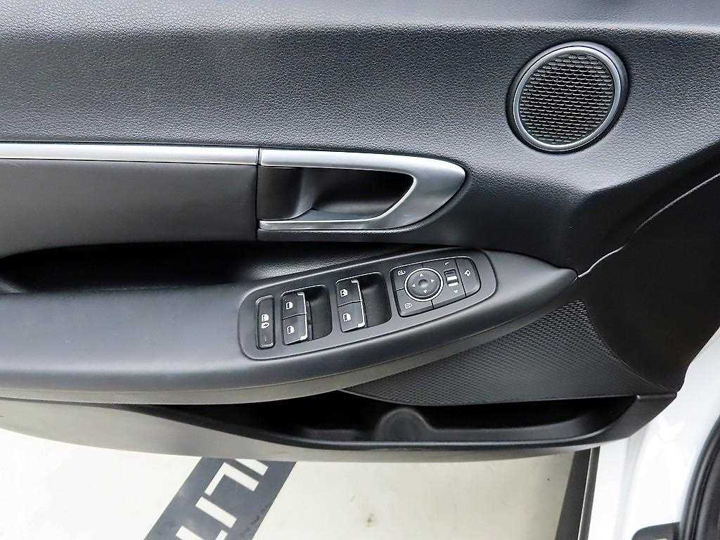 HYUNDAI Sonata - Vista 11
