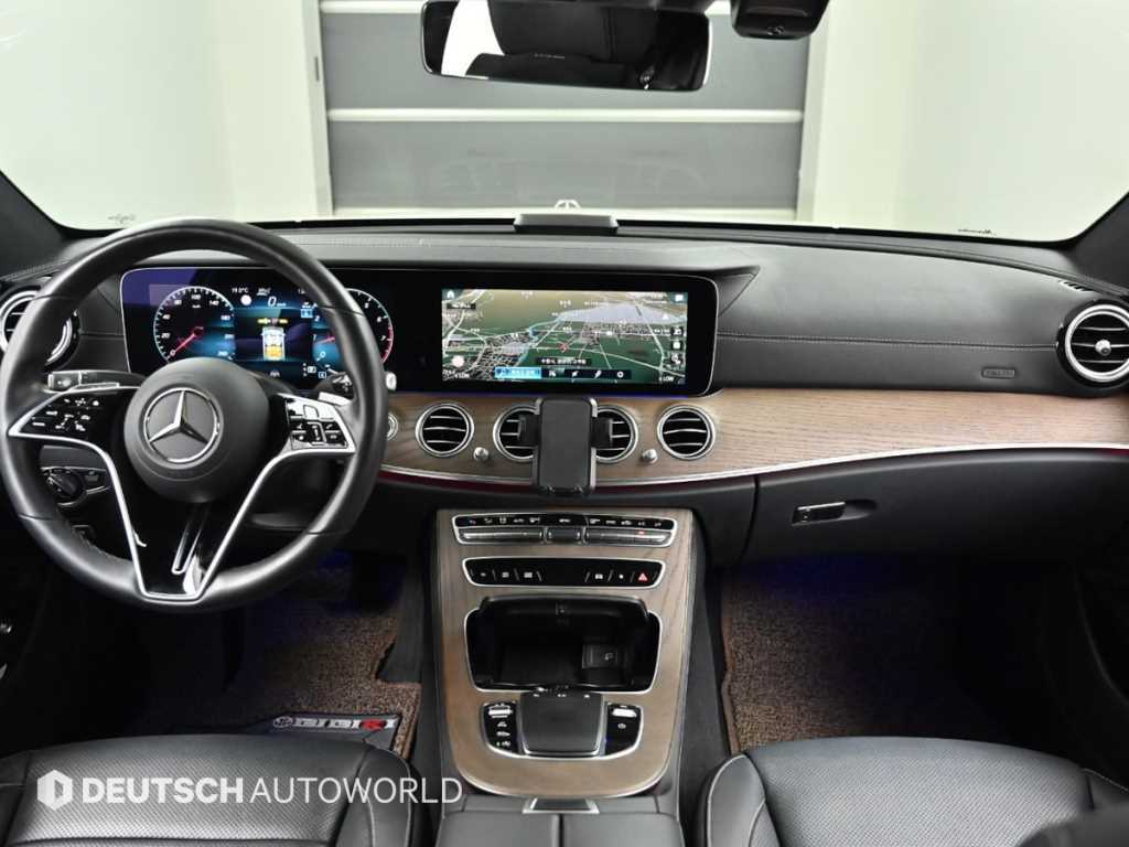 Mercedes Benz E class - Vista 7