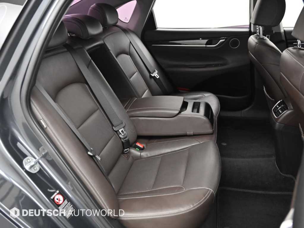 HYUNDAI Grandeur - Vista 12