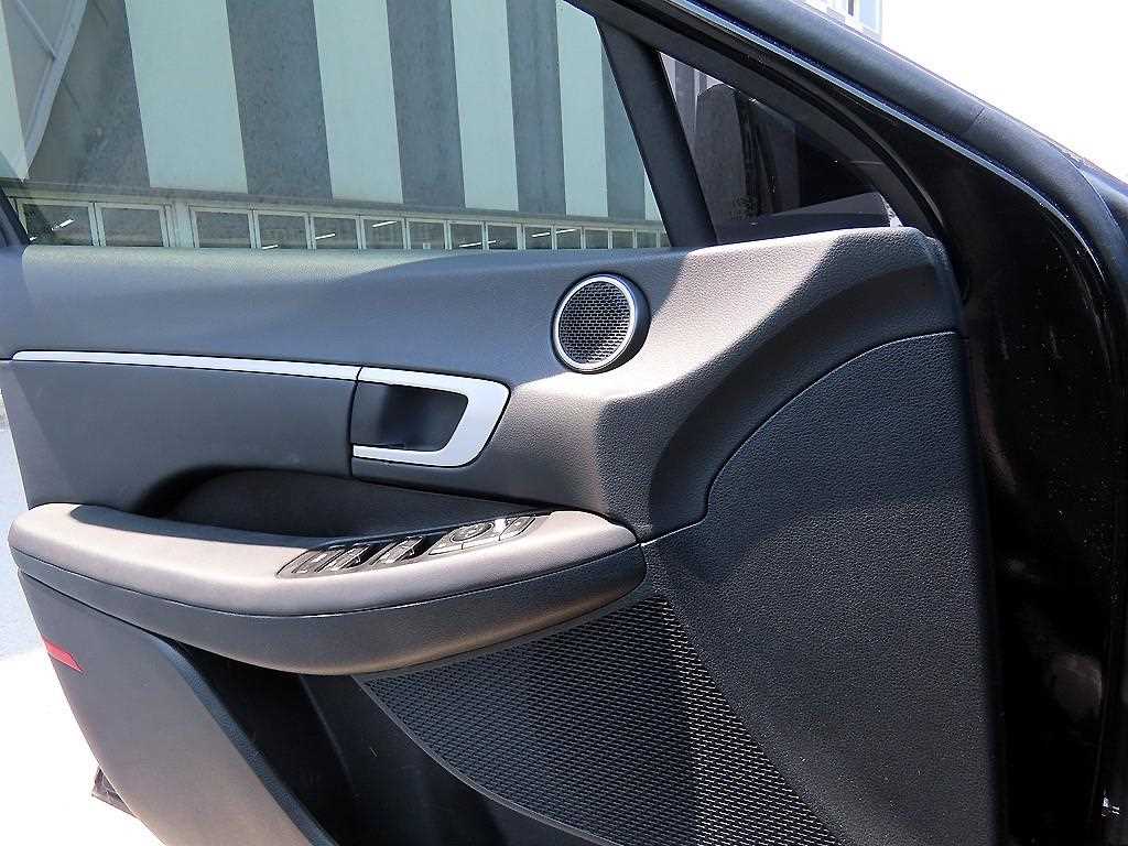 HYUNDAI Sonata - Vista 11