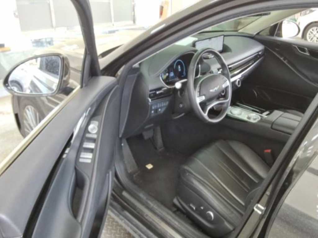 Genesis G80 - Vista 9