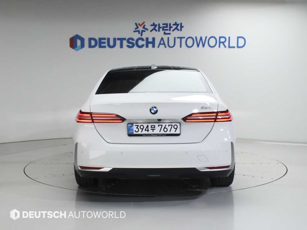 BMW 5 Series - Vista 4