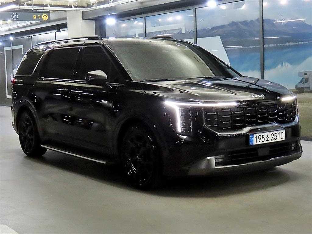 KIA Carnival 2025 Negro - Importación desde Corea - HF Imports Iquique - Foto 1