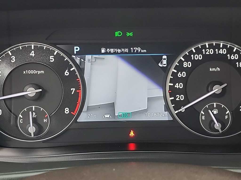 Genesis G90 - Vista 6