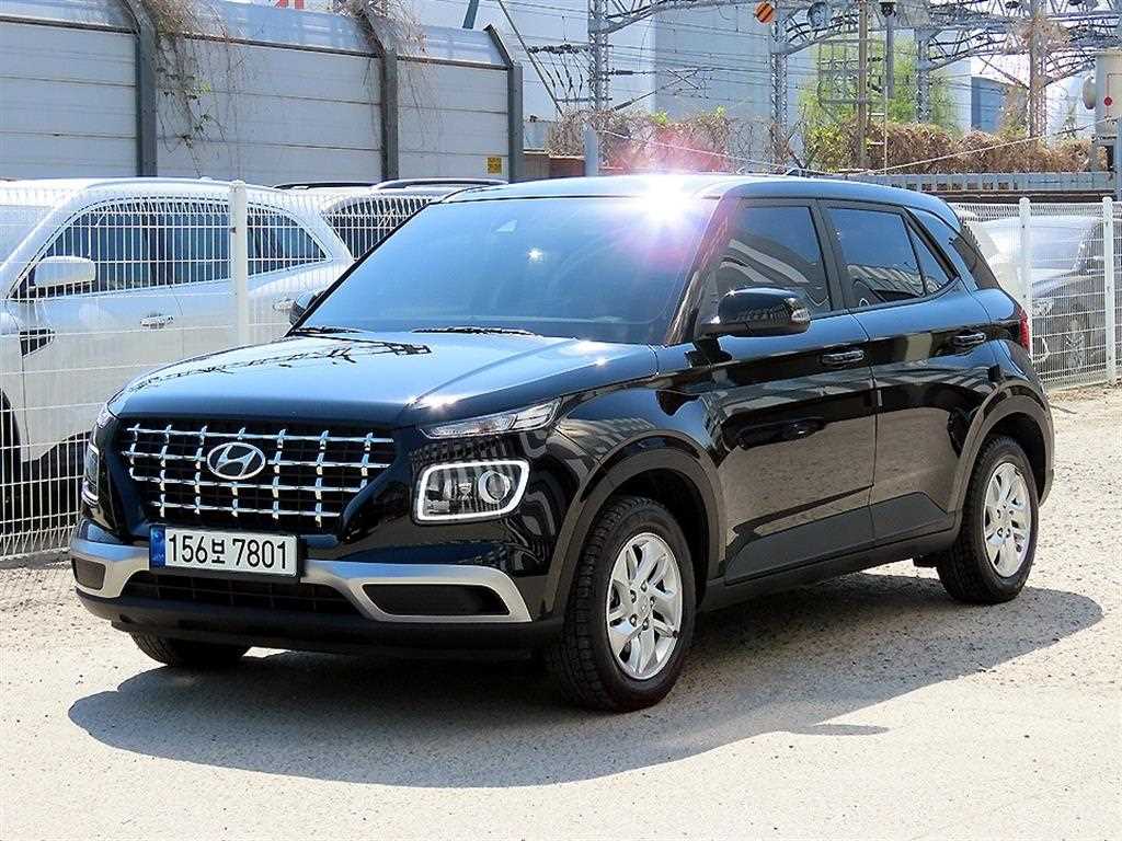 HYUNDAI Venue - Vista 2