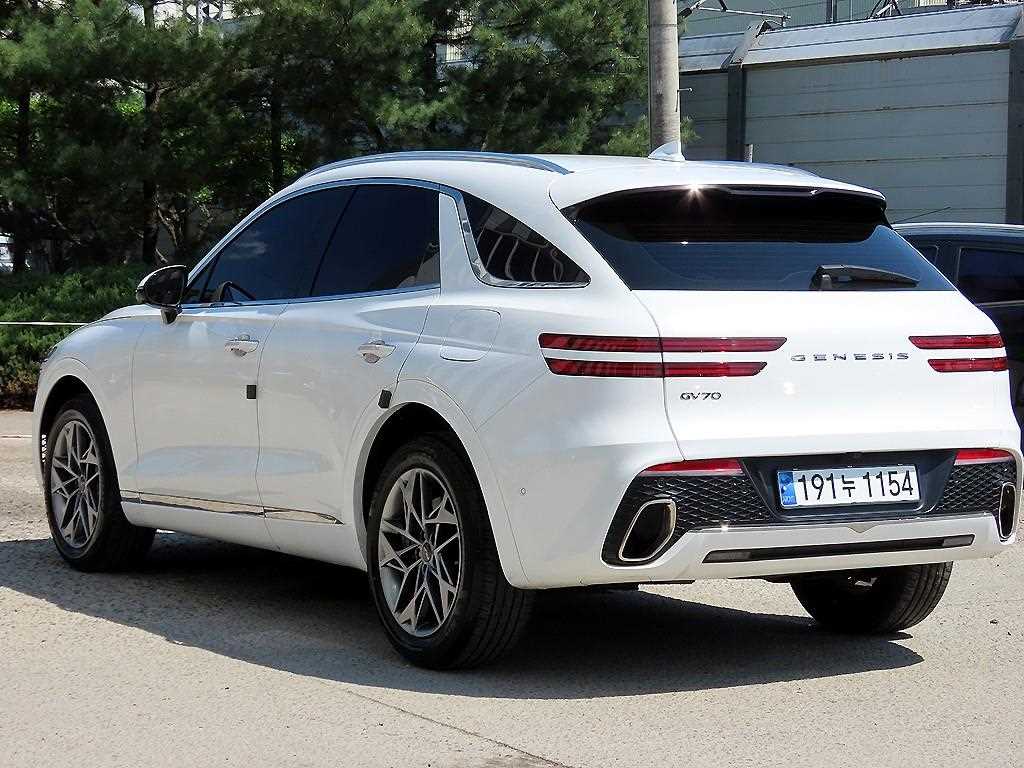 Genesis GV70 - Vista 3