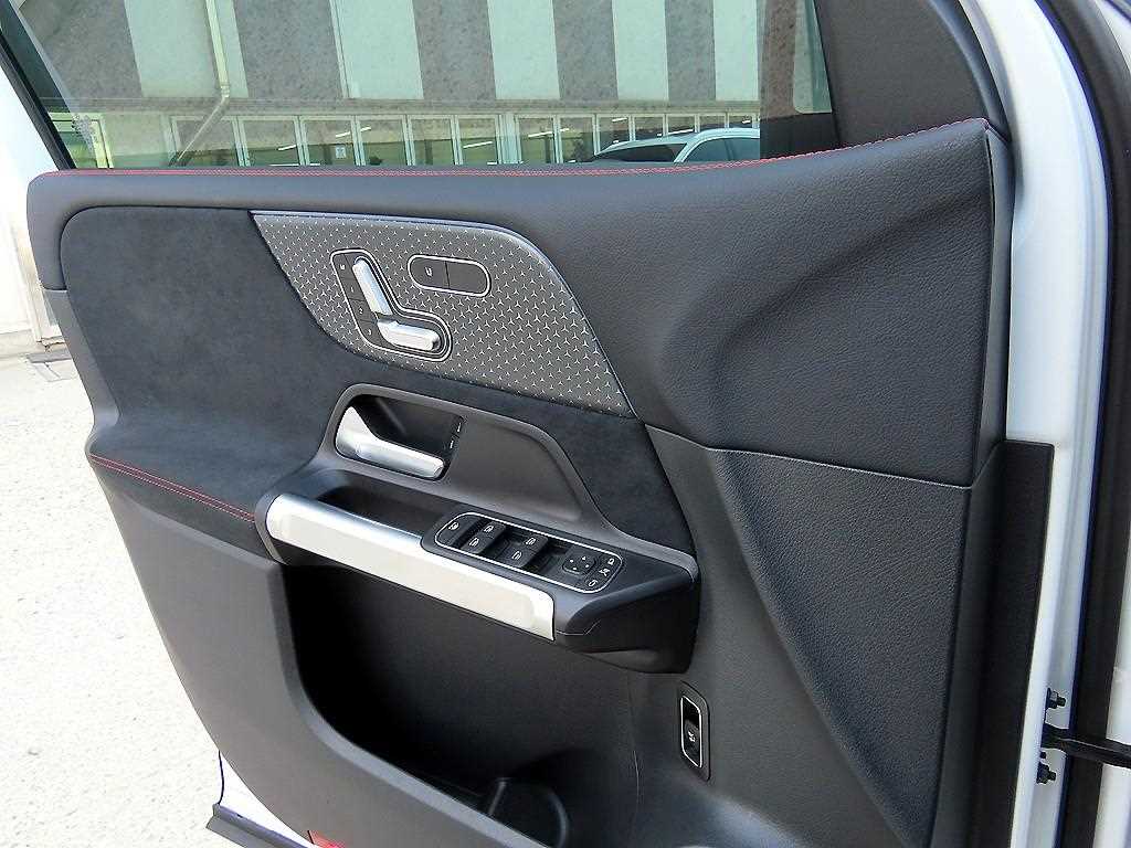 Mercedes Benz GLB Class - Vista 11