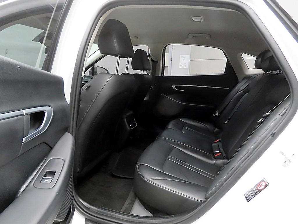 HYUNDAI Sonata - Vista 6