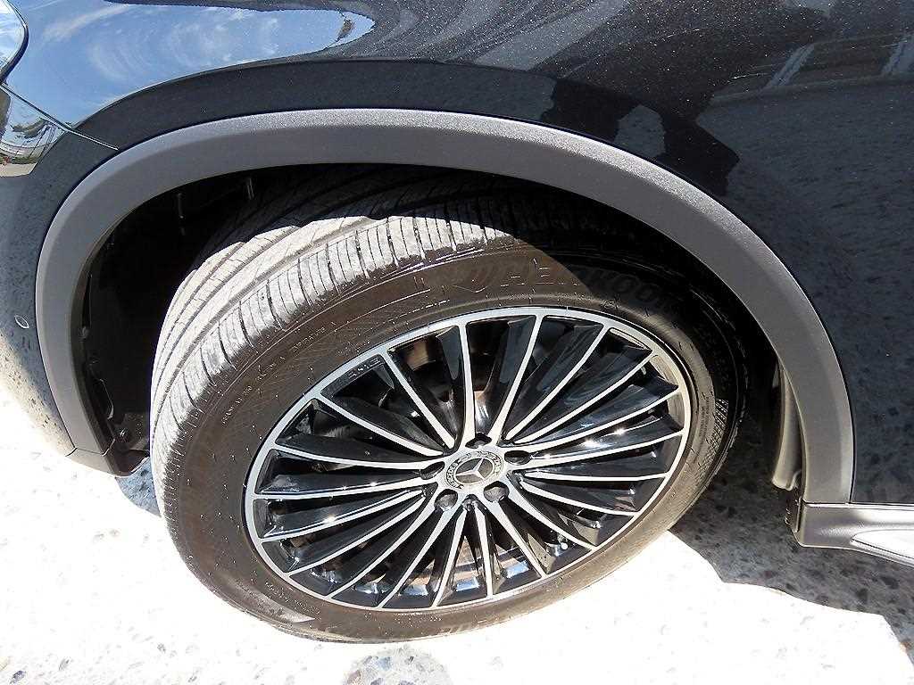 Mercedes Benz GLC Class 2023 Negro - Importación desde Corea - HF Imports Iquique - Foto 20