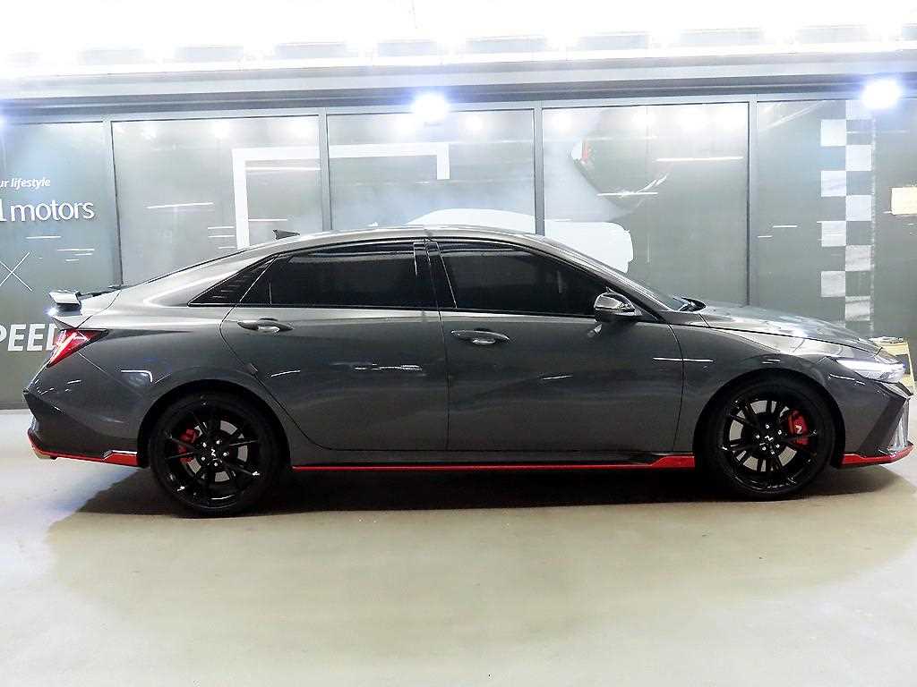 HYUNDAI Avante - Vista 3
