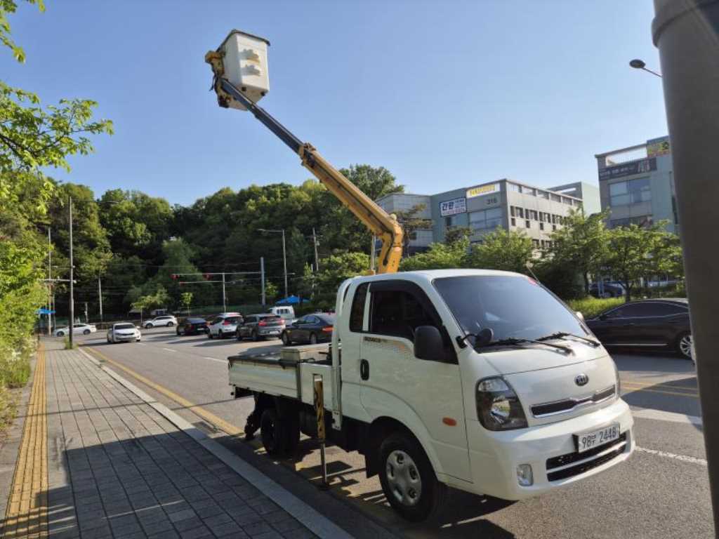 Small Truck Cargo (small) - Vista 2