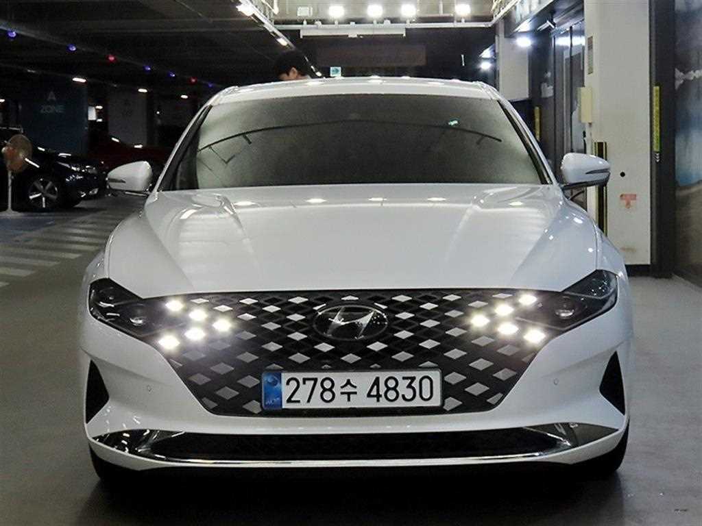 HYUNDAI Grandeur - Vista 2