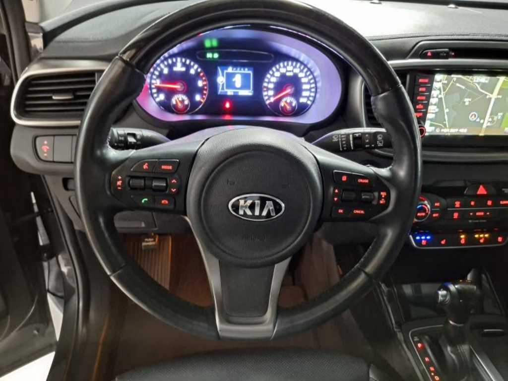 KIA Sorento - Vista 8
