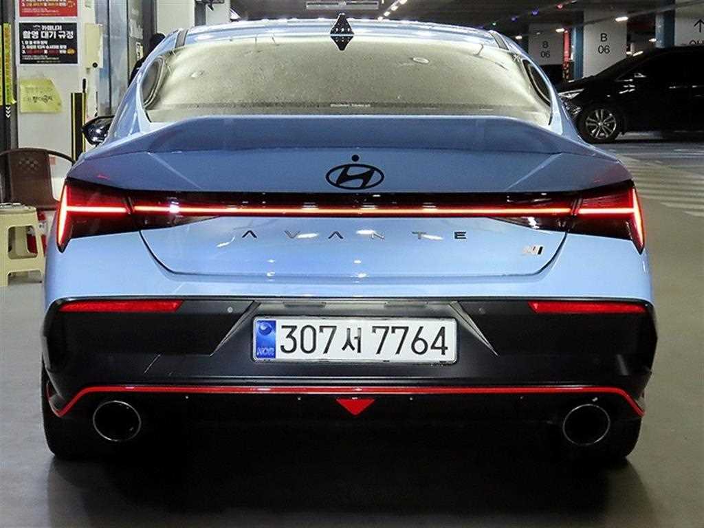 HYUNDAI Avante - Vista 5