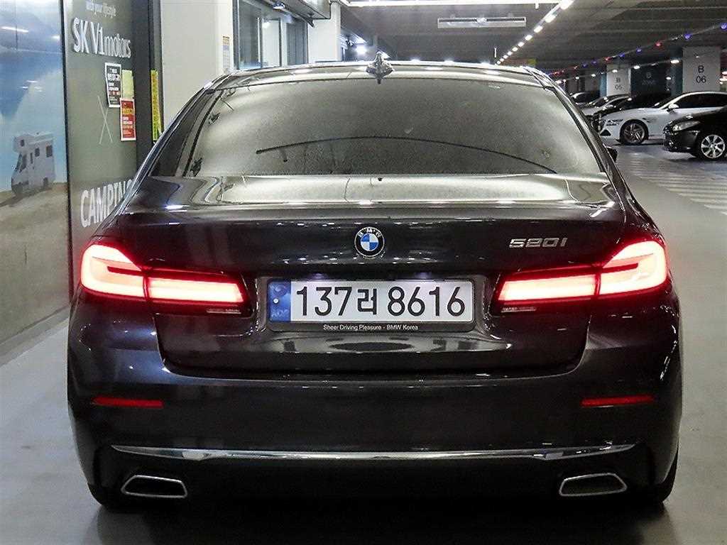 BMW 5 Series - Vista 5