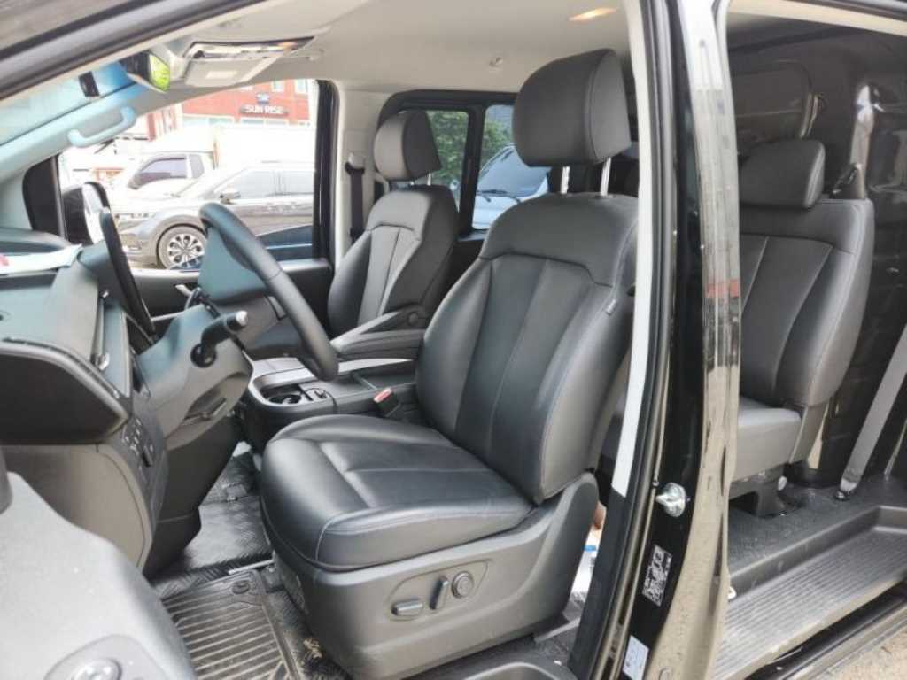 HYUNDAI Staria 2025 Negro - Importación desde Corea - HF Imports Iquique - Foto 14