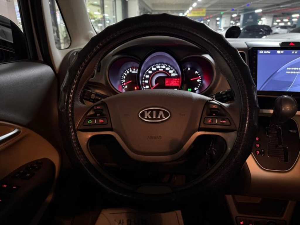 KIA Ray - Vista 8