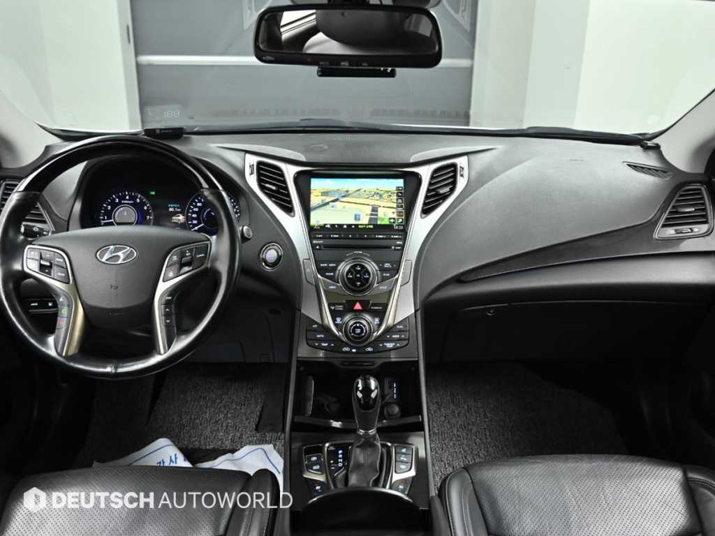 HYUNDAI Grandeur - Vista 7