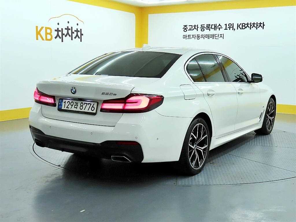 BMW 5 Series - Vista 4