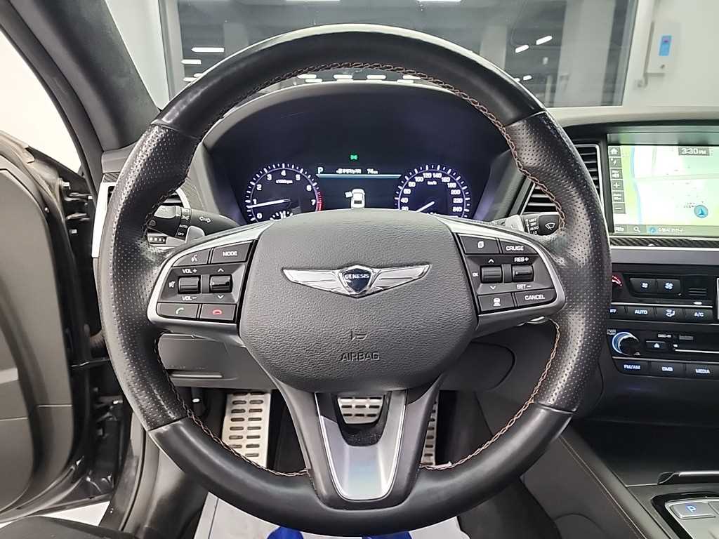 Genesis G80 - Vista 9
