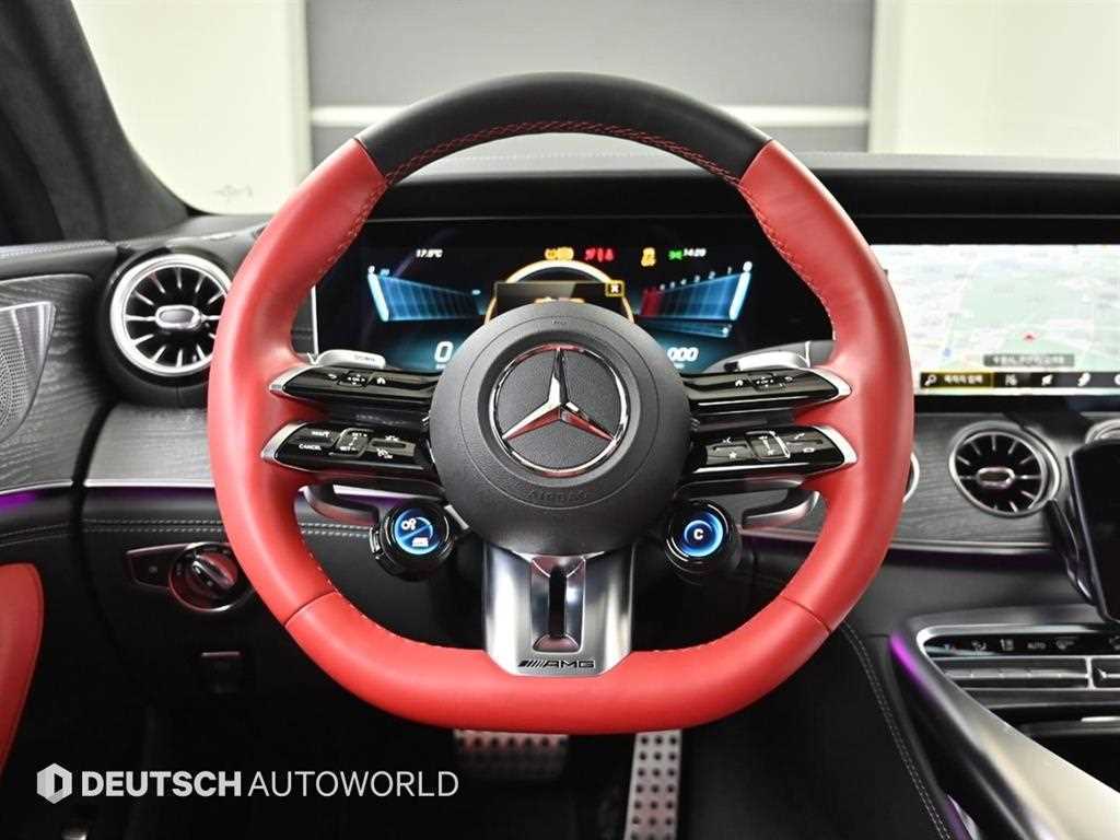 Mercedes Benz AMG GT - Vista 12