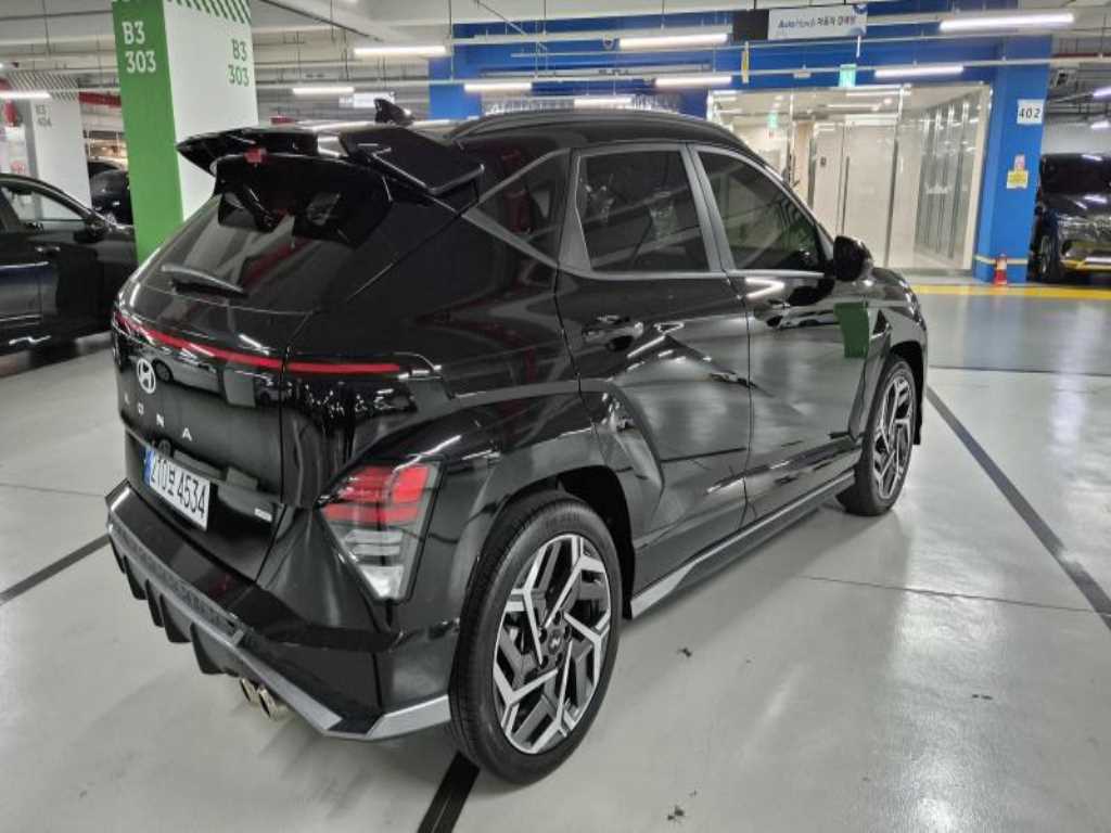 HYUNDAI Kona - Vista 4
