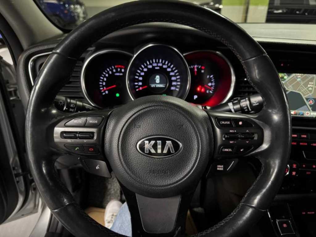 KIA K5 - Vista 9