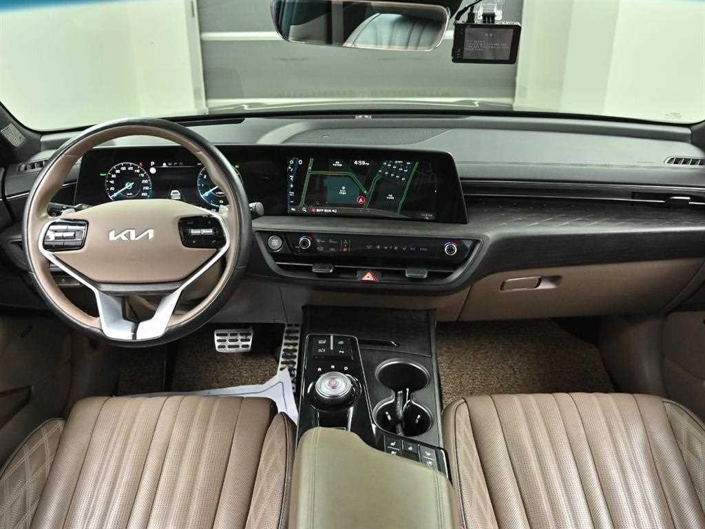 KIA K8 - Vista 7