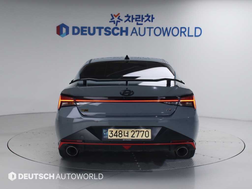 HYUNDAI Avante - Vista 4