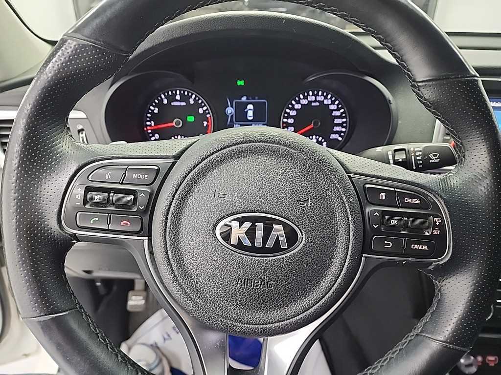 KIA K5 - Vista 9