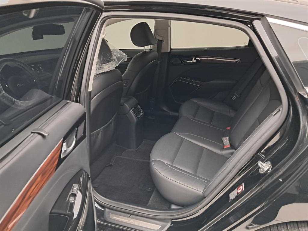 KIA K7 - Vista 12